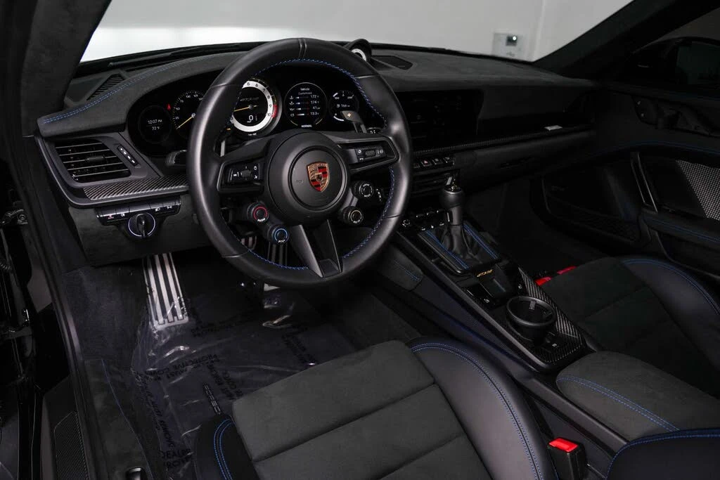 2025 Porsche 992 GT3 RS - Image 10 of 31