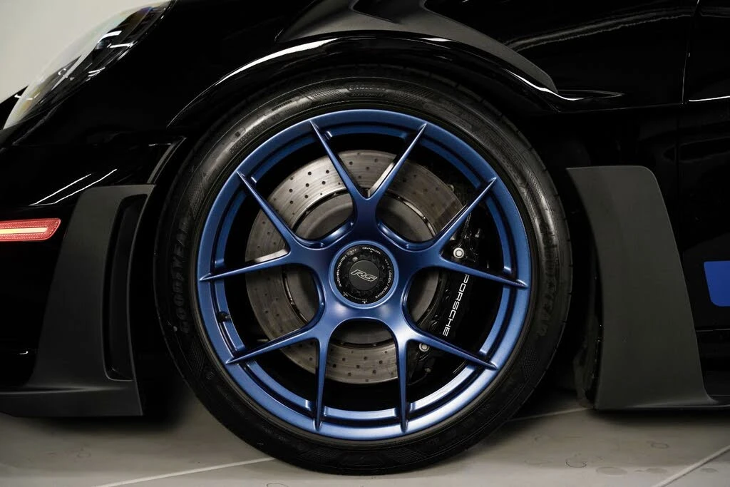 2025 Porsche 992 GT3 RS - Image 17 of 31