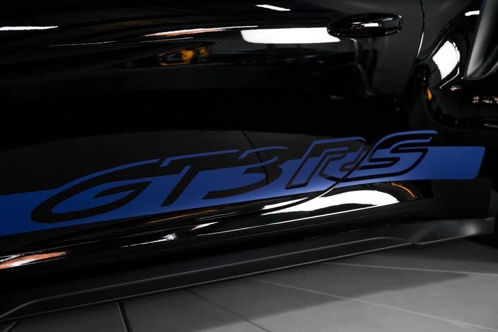 2025 Porsche 992 GT3 RS - Image 19 of 31