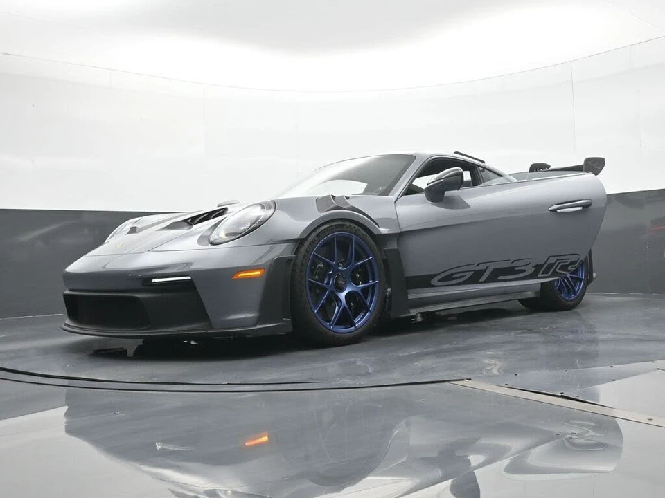 2025 Porsche 992 GT3 RS - Image 25 of 28