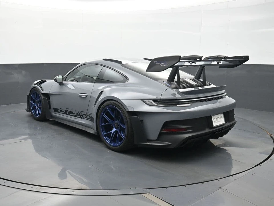 2025 Porsche 992 GT3 RS - Image 3 of 28