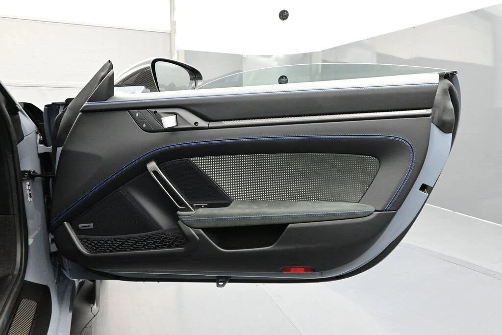 2025 Porsche 992 GT3 RS - Image 15 of 28