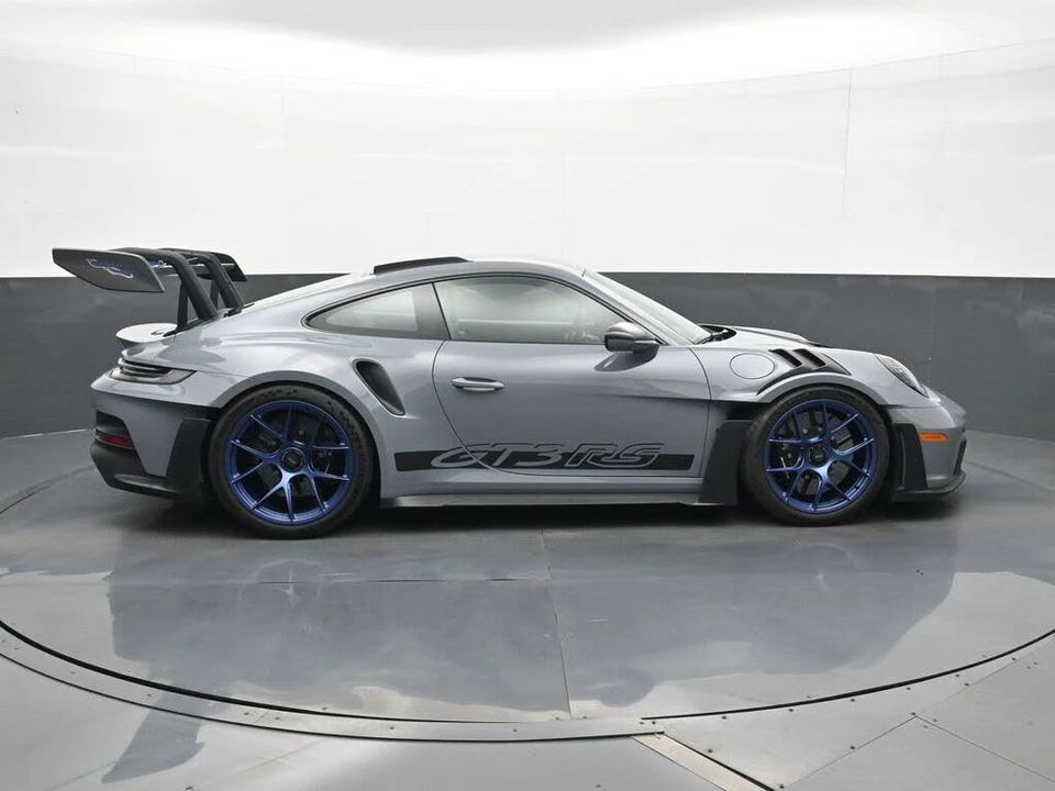 2025 Porsche 992 GT3 RS - Image 18 of 28