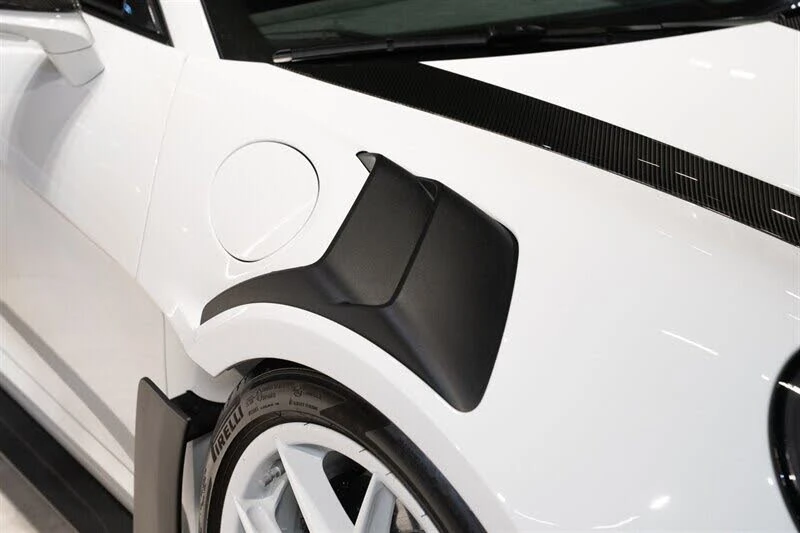2025 Porsche 992 GT3 RS - Image 26 of 31