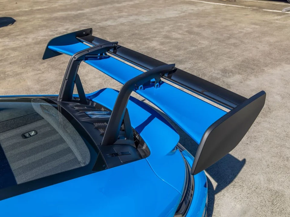 2025 Porsche 992 GT3 RS - Image 25 of 31