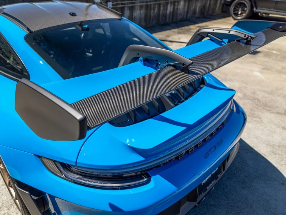 2025 Porsche 992 GT3 RS - Image 24 of 31