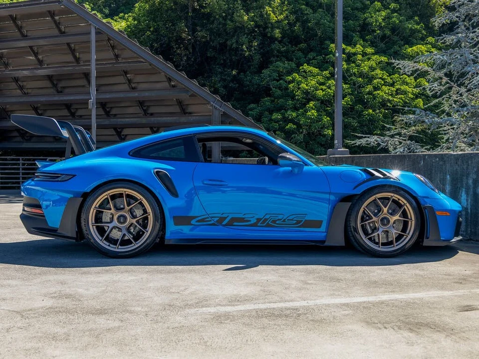 2025 Porsche 992 GT3 RS - Image 12 of 31
