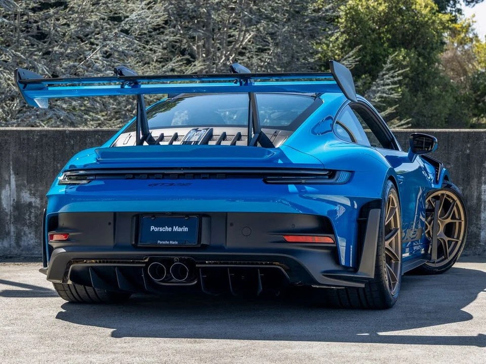2025 Porsche 992 GT3 RS - Image 11 of 31