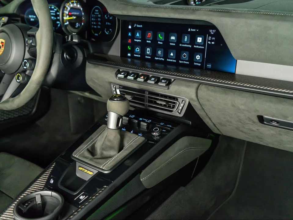 2025 Porsche 992 GT3 RS - Image 21 of 28