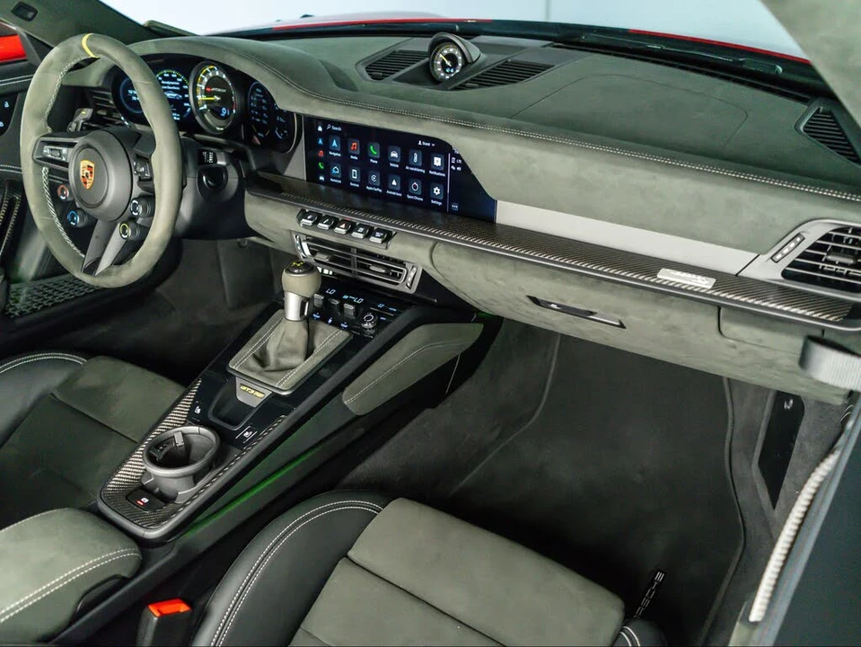2025 Porsche 992 GT3 RS - Image 20 of 28