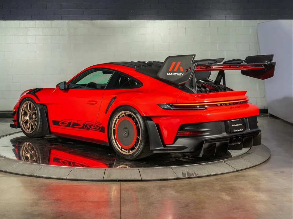 2025 Porsche 992 GT3 RS - Image 2 of 28