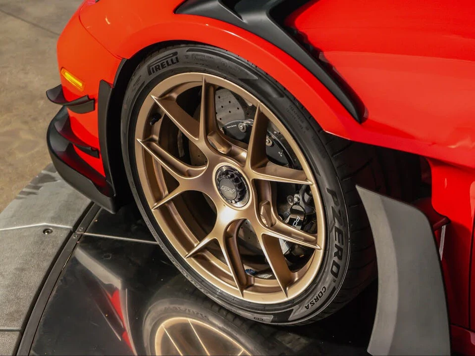 2025 Porsche 992 GT3 RS - Image 12 of 28