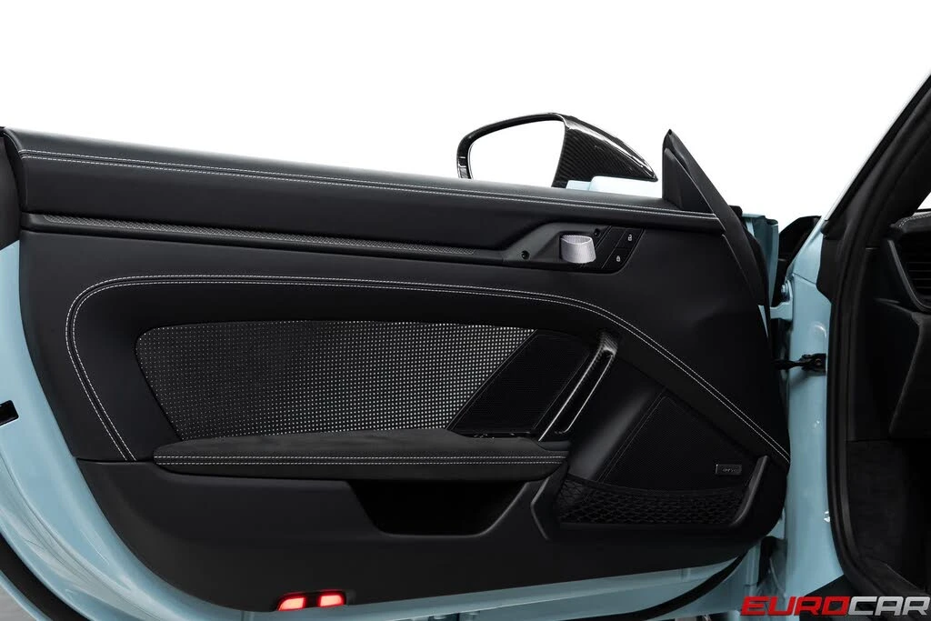 2025 Porsche 992 GT3 RS - Image 27 of 31