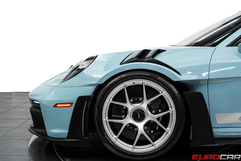 2025 Porsche 992 GT3 RS - Image 14 of 31