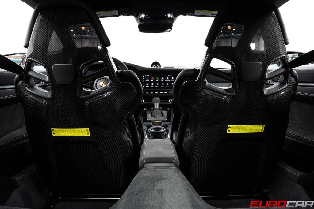 2025 Porsche 992 GT3 RS - Image 29 of 31