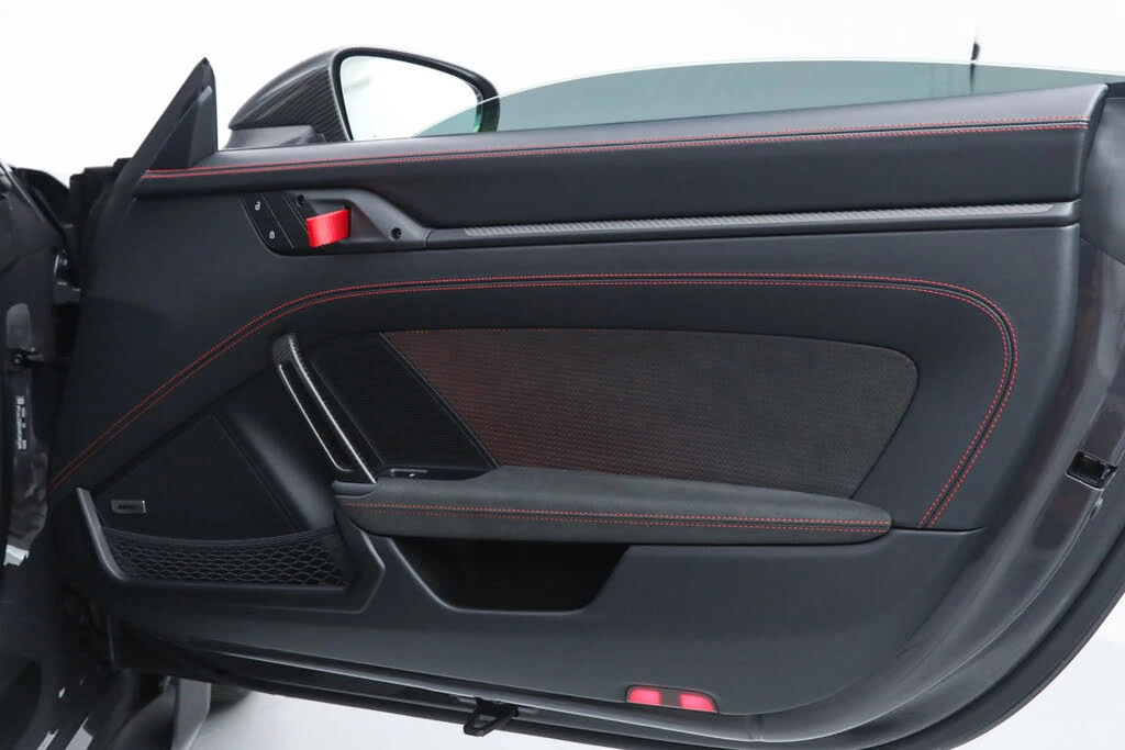 2025 Porsche 992 GT3 RS - Image 18 of 31