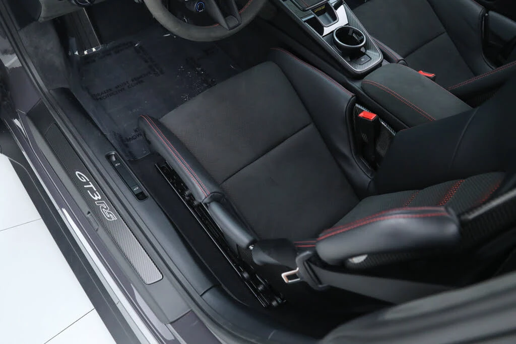 2025 Porsche 992 GT3 RS - Image 27 of 31