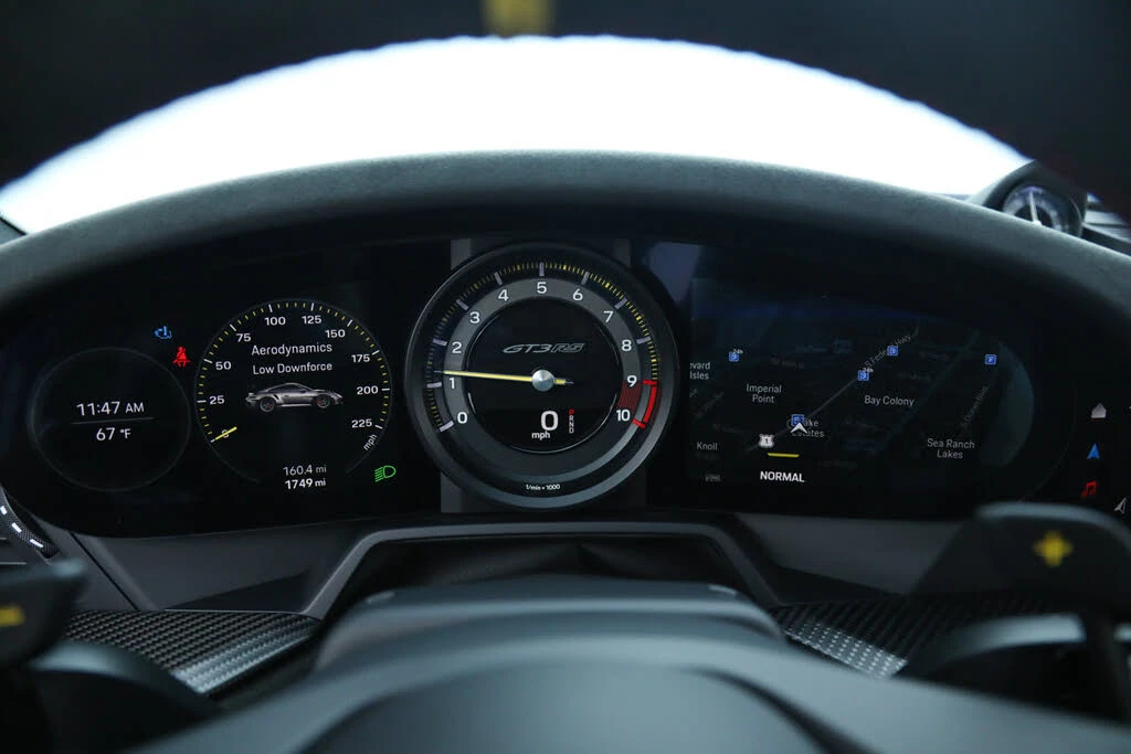 2025 Porsche 992 GT3 RS - Image 29 of 31