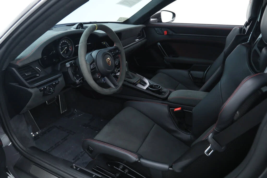 2025 Porsche 992 GT3 RS - Image 24 of 31