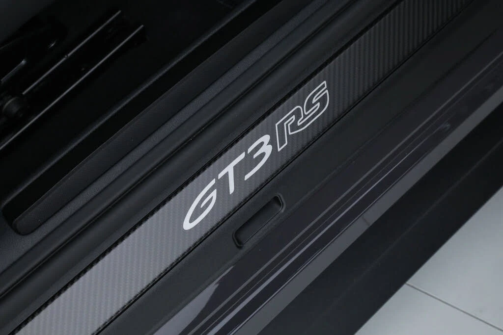 2025 Porsche 992 GT3 RS - Image 22 of 31