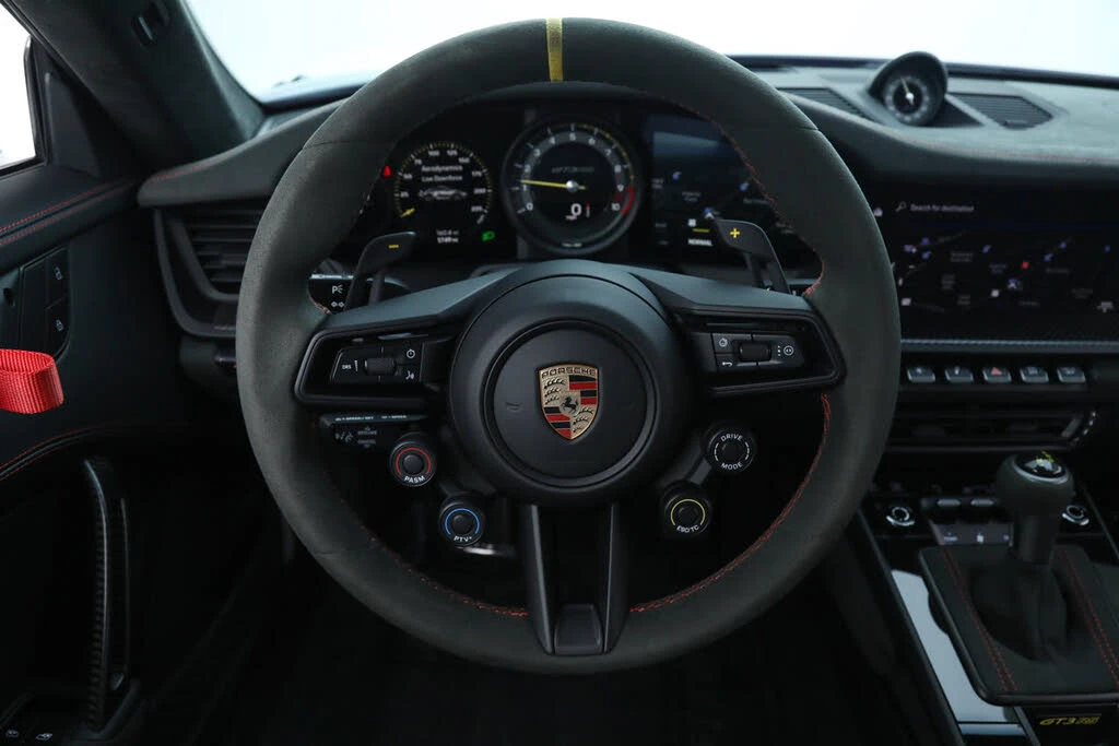 2025 Porsche 992 GT3 RS - Image 28 of 31