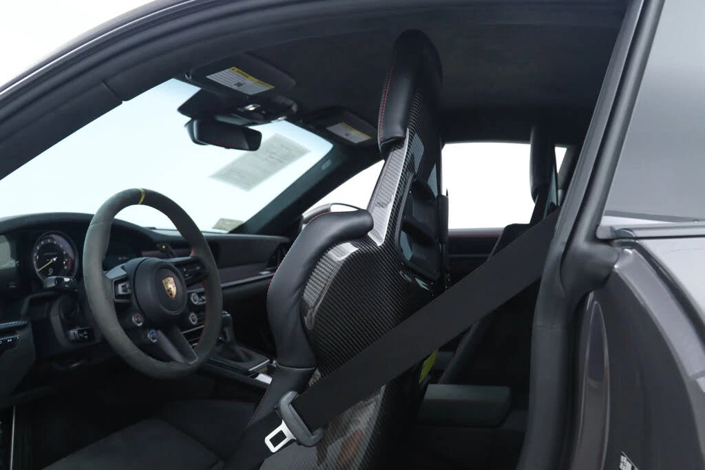 2025 Porsche 992 GT3 RS - Image 26 of 31