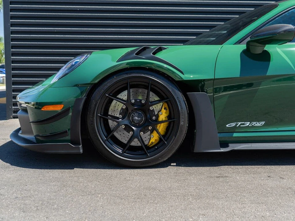 2025 Porsche 992 GT3 RS - Image 11 of 31