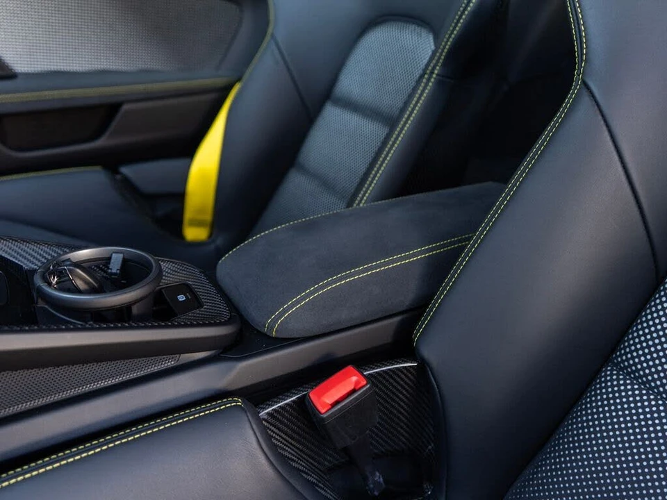 2025 Porsche 992 GT3 RS - Image 30 of 31