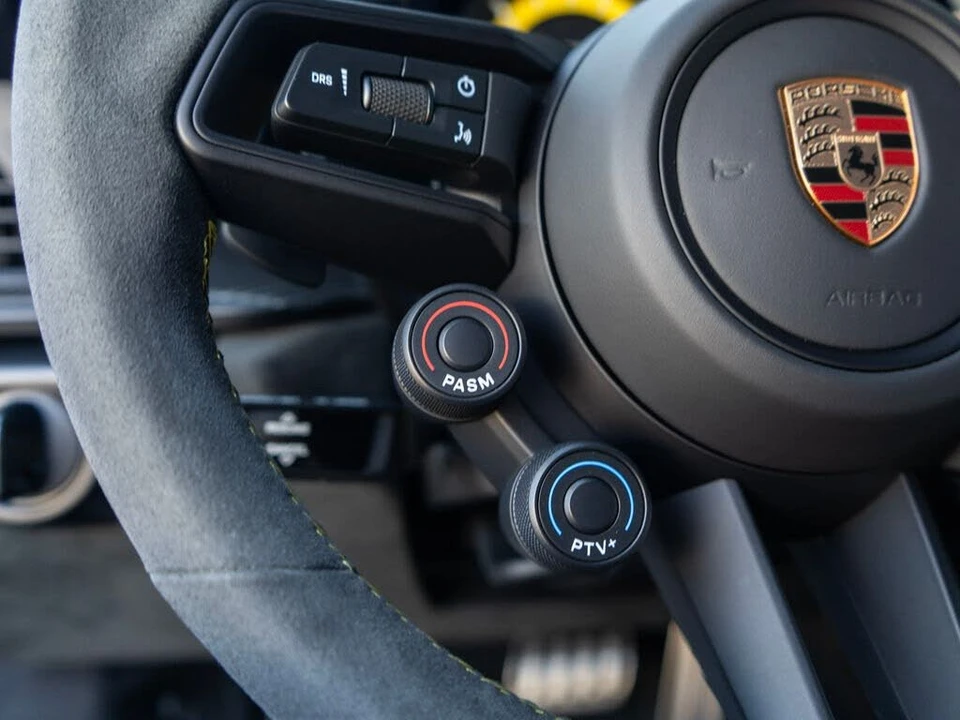 2025 Porsche 992 GT3 RS - Image 23 of 31