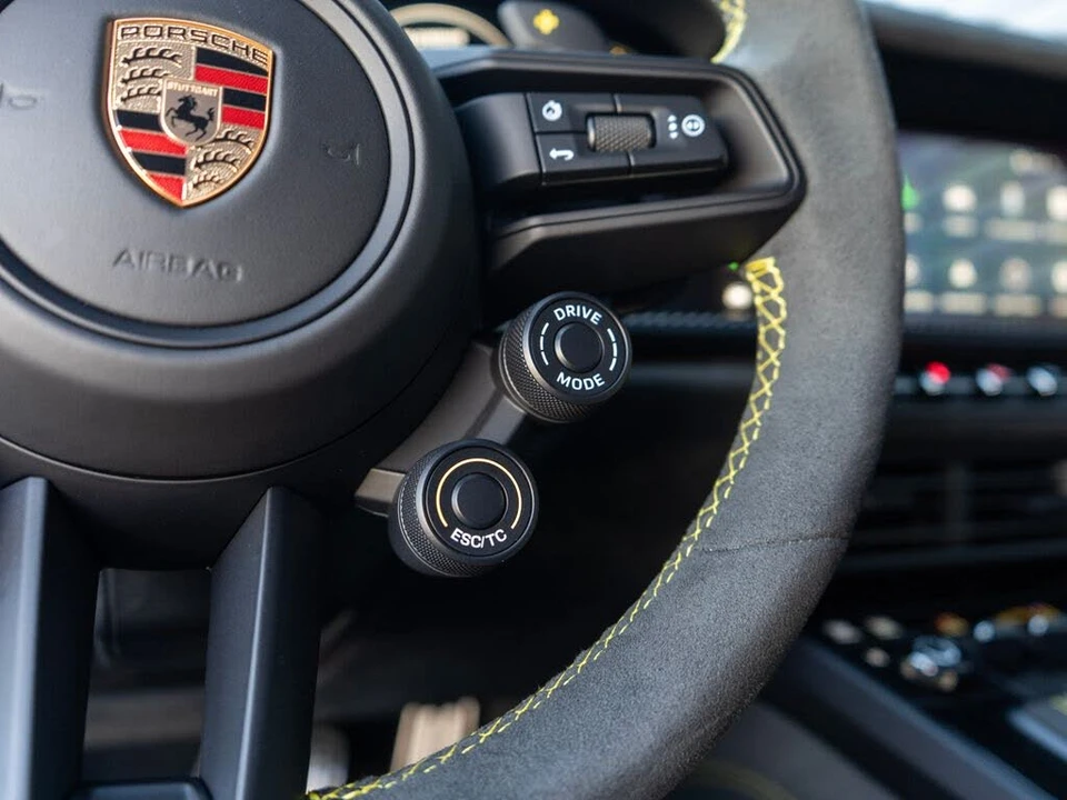 2025 Porsche 992 GT3 RS - Image 26 of 31
