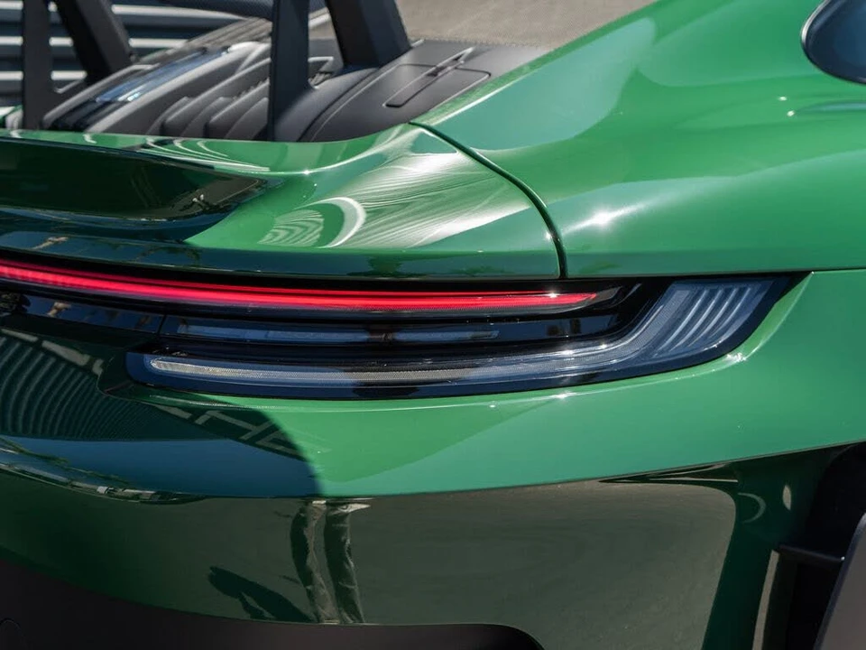 2025 Porsche 992 GT3 RS - Image 13 of 31