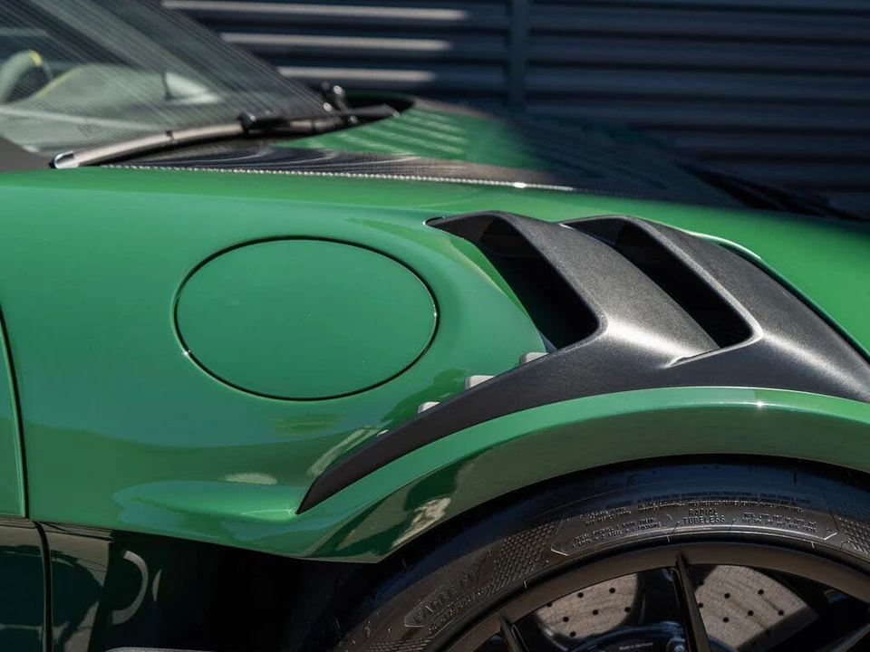 2025 Porsche 992 GT3 RS - Image 19 of 31