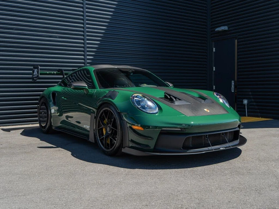 2025 Porsche 992 GT3 RS - Image 7 of 31