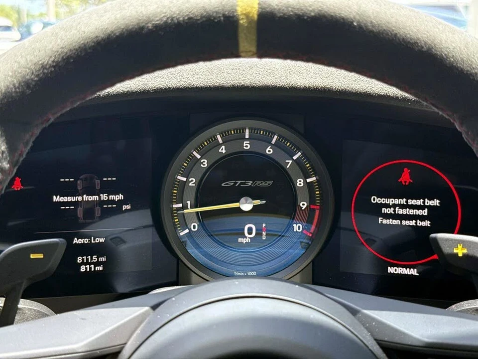 2025 Porsche 992 GT3 RS - Image 29 of 31