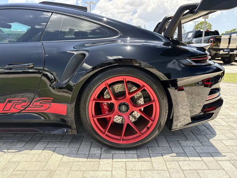 2025 Porsche 992 GT3 RS - Image 13 of 31