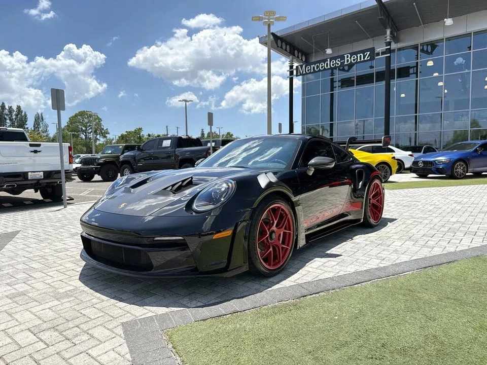 2025 Porsche 992 GT3 RS - Image 2 of 31