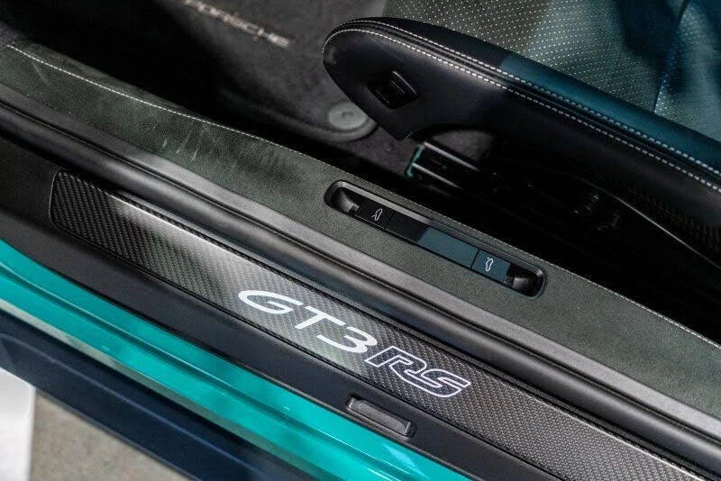 2025 Porsche 992 GT3 RS - Image 27 of 31