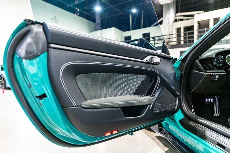 2025 Porsche 992 GT3 RS - Image 25 of 31