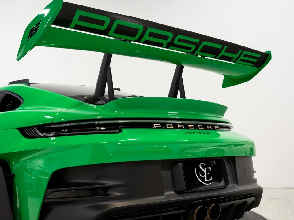 2025 Porsche 992 GT3 RS - Image 28 of 31