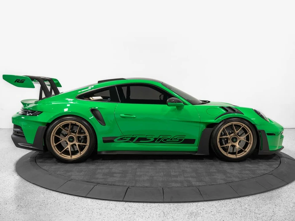 2025 Porsche 992 GT3 RS - Image 10 of 31