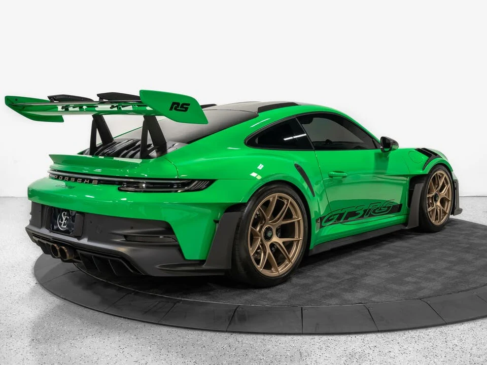 2025 Porsche 992 GT3 RS - Image 9 of 31