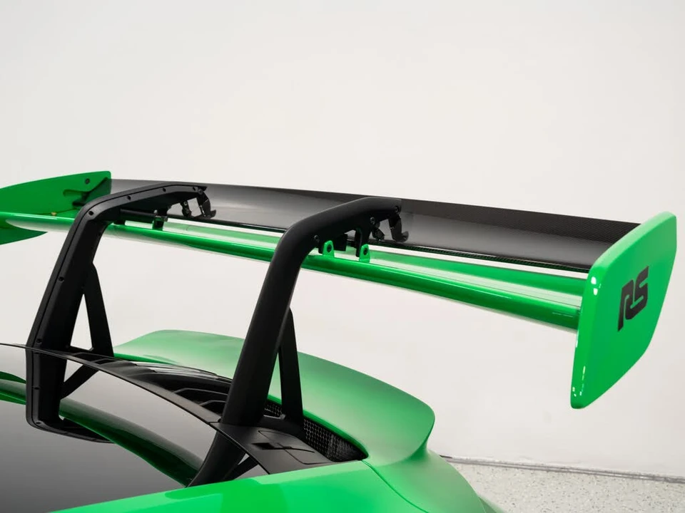 2025 Porsche 992 GT3 RS - Image 24 of 31