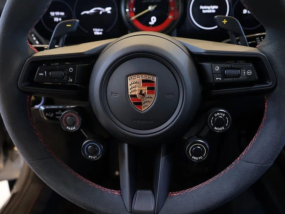 2025 Porsche 992 GT3 RS - Image 23 of 31
