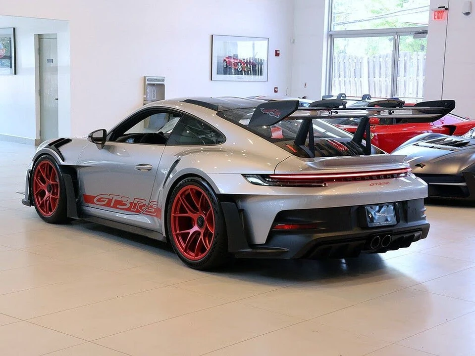 2025 Porsche 992 GT3 RS - Image 2 of 31