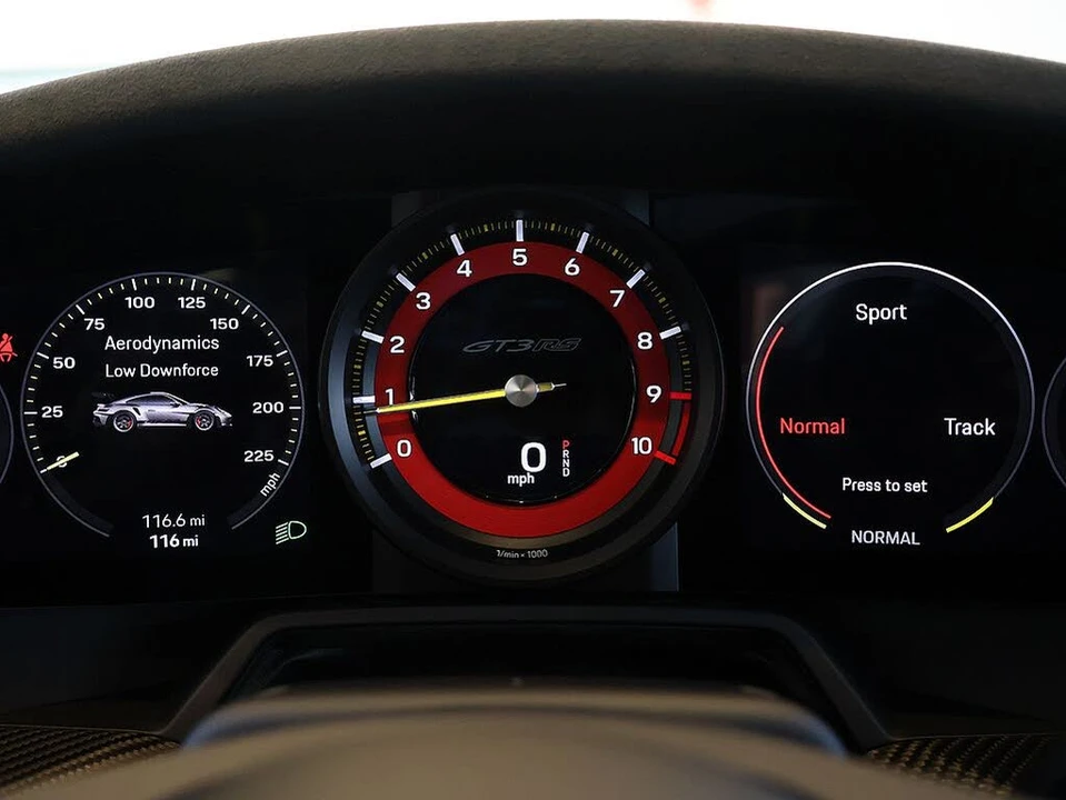 2025 Porsche 992 GT3 RS - Image 25 of 31