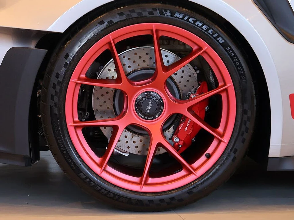 2025 Porsche 992 GT3 RS - Image 15 of 31