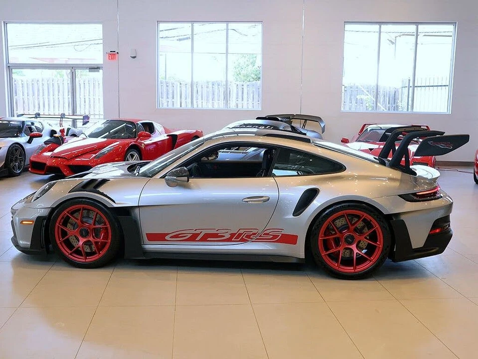 2025 Porsche 992 GT3 RS - Image 3 of 31