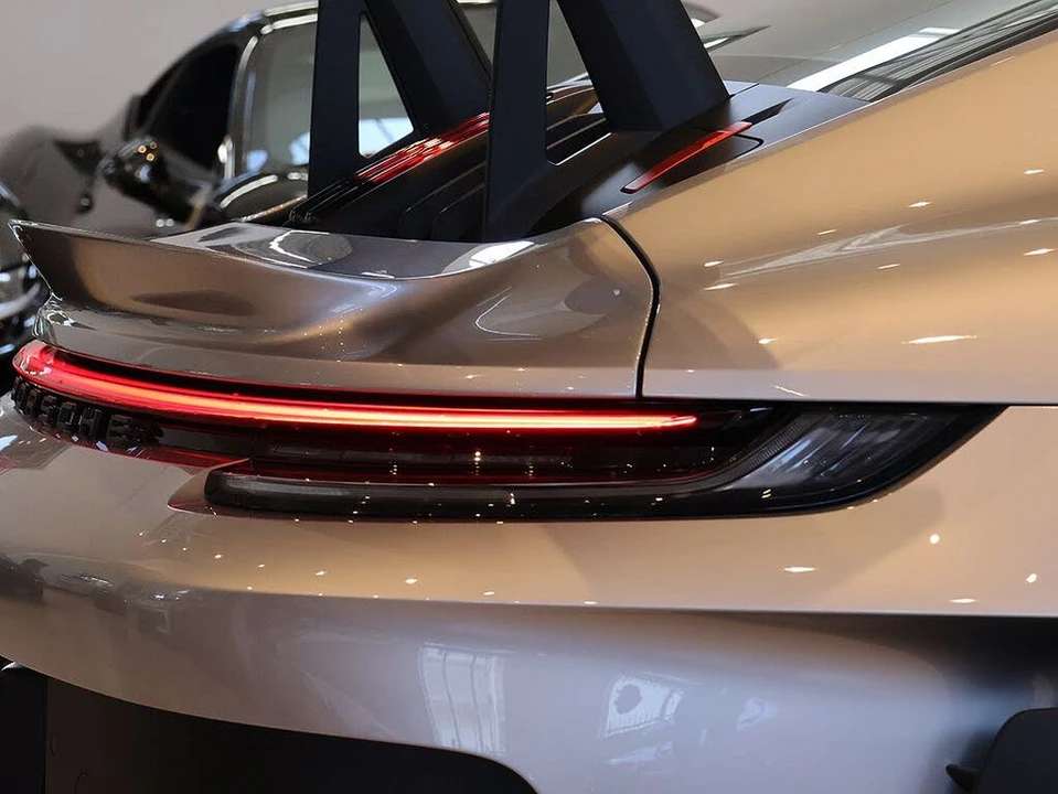 2025 Porsche 992 GT3 RS - Image 13 of 31