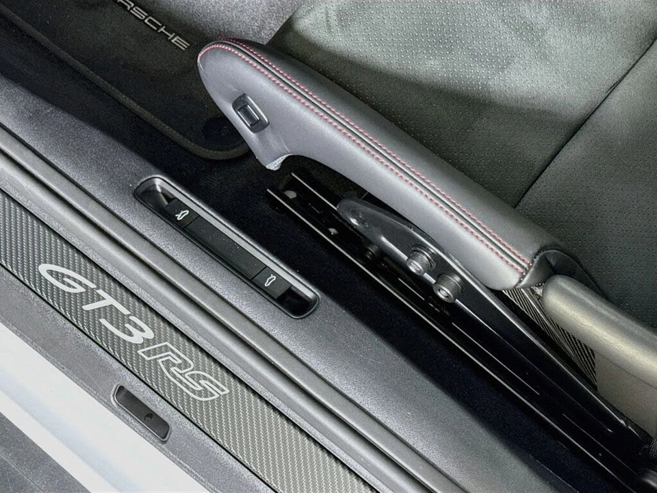 2025 Porsche 992 GT3 RS - Image 23 of 31