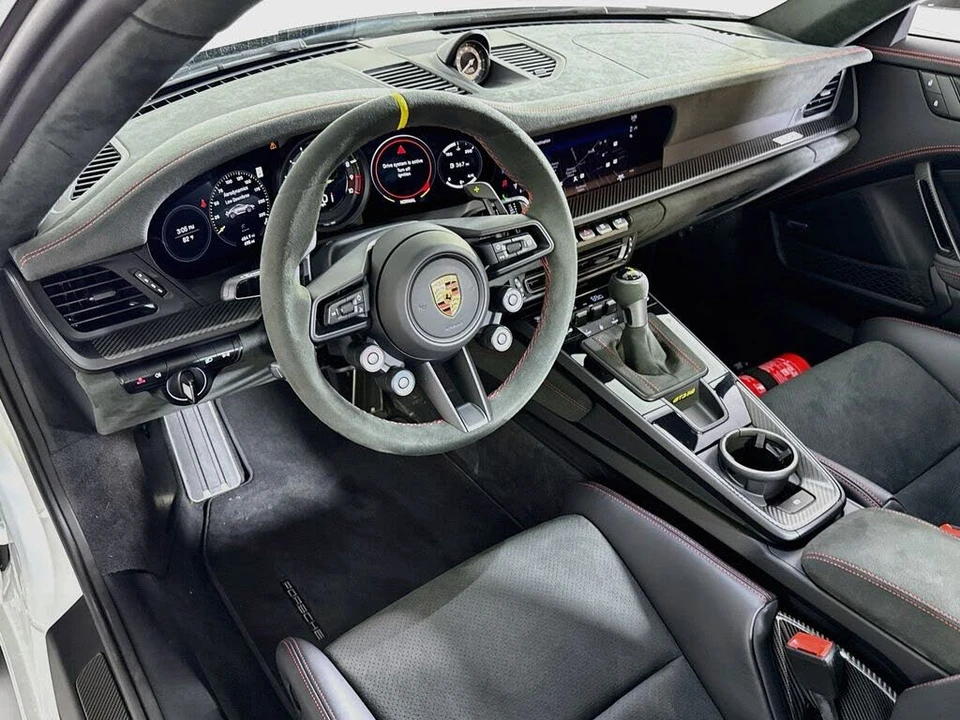 2025 Porsche 992 GT3 RS - Image 4 of 31